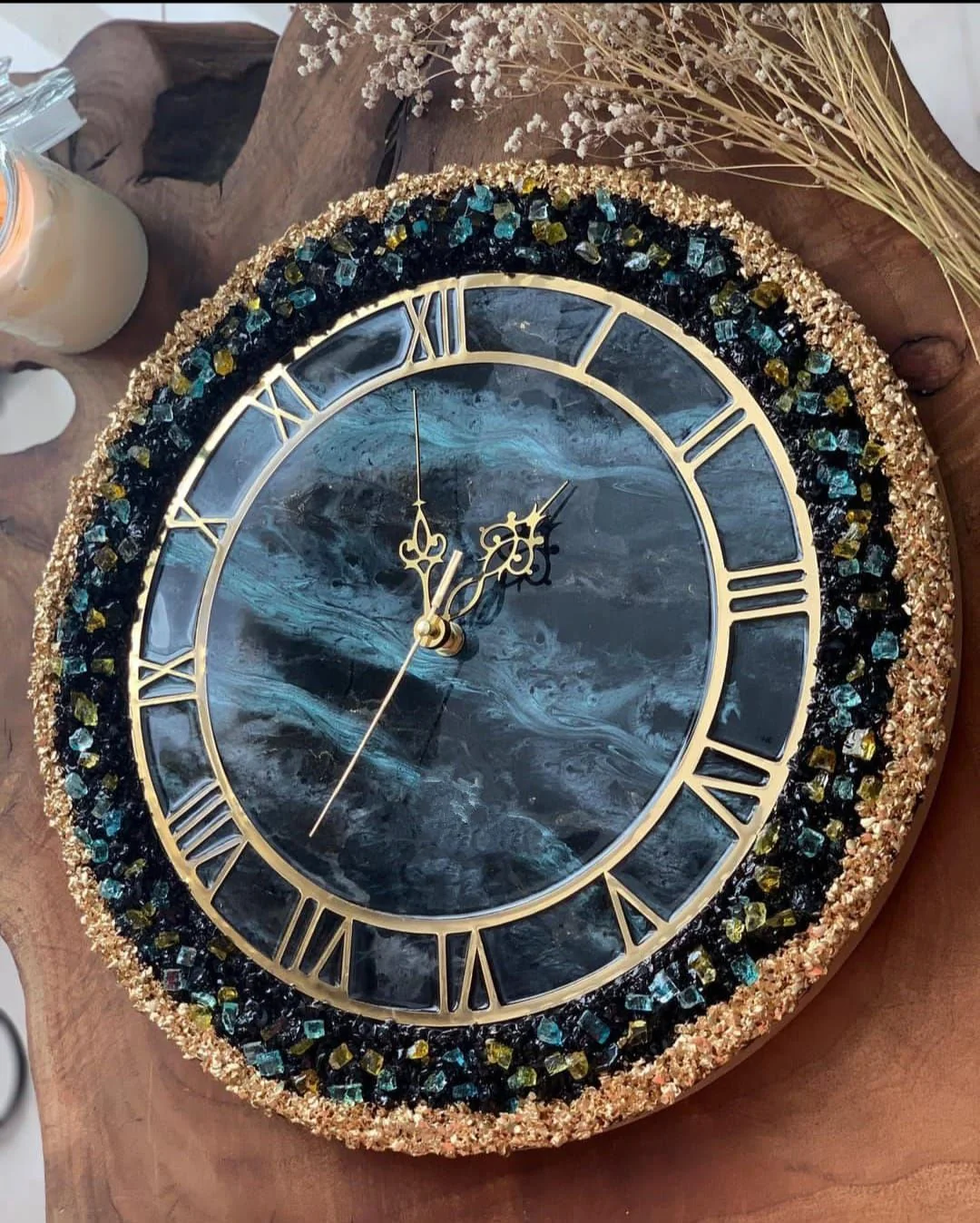 ساعه حائط — ديكورات حائط يدوية — Resin Aswan