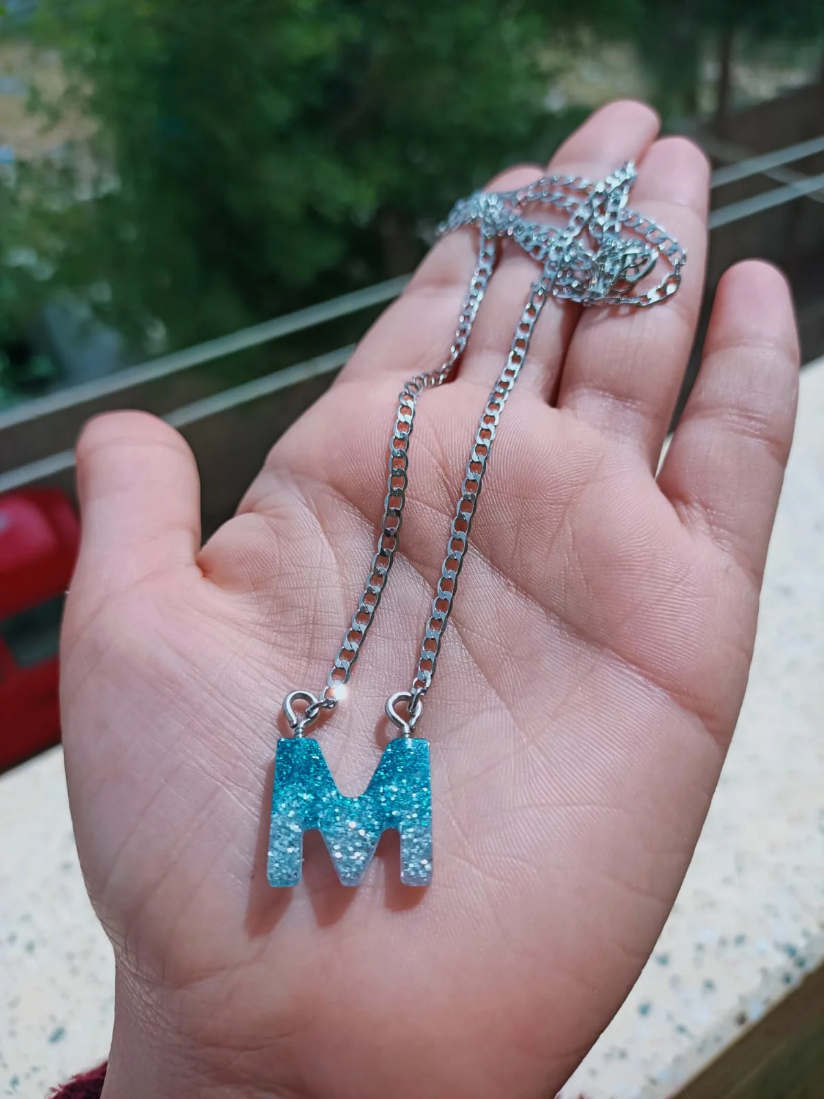 سلسله بالحرف والسلسال استانلس مضاد للصدأ — اكسسوارات يدوية — Resin Aswan