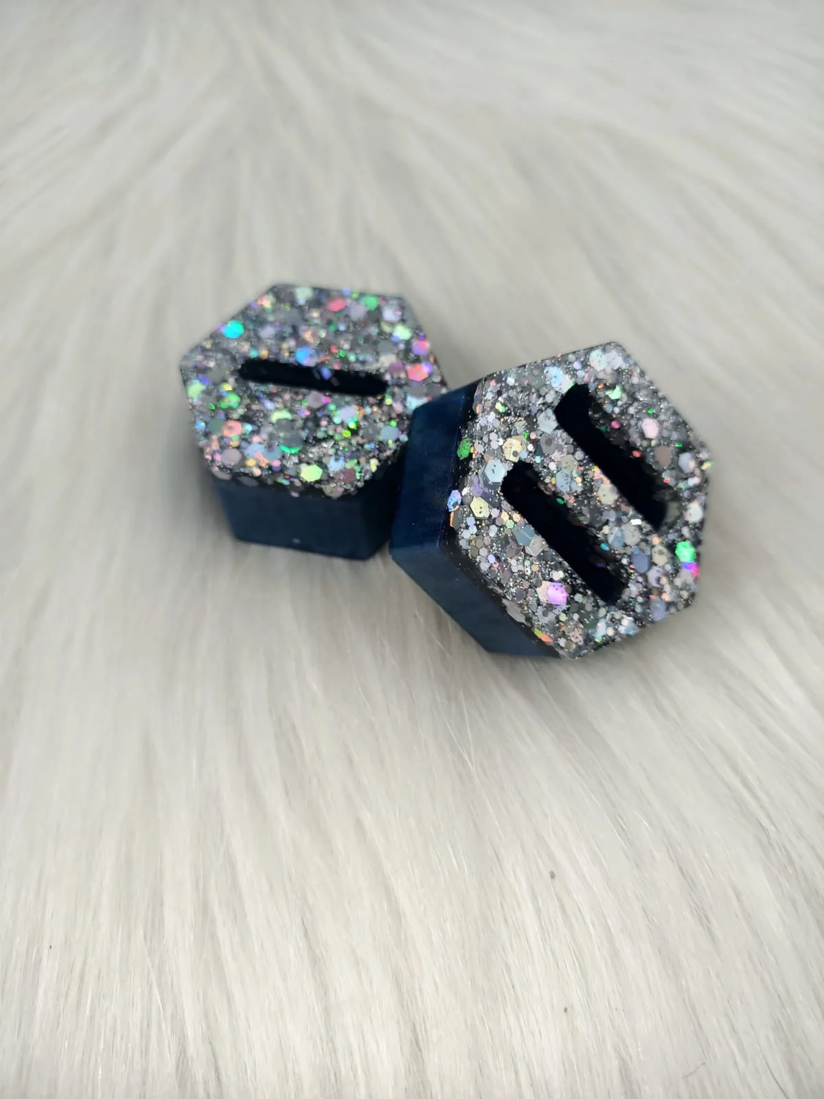 علب خواتم — ورد ولوازم الخطوبة والزفاف — Resin Aswan