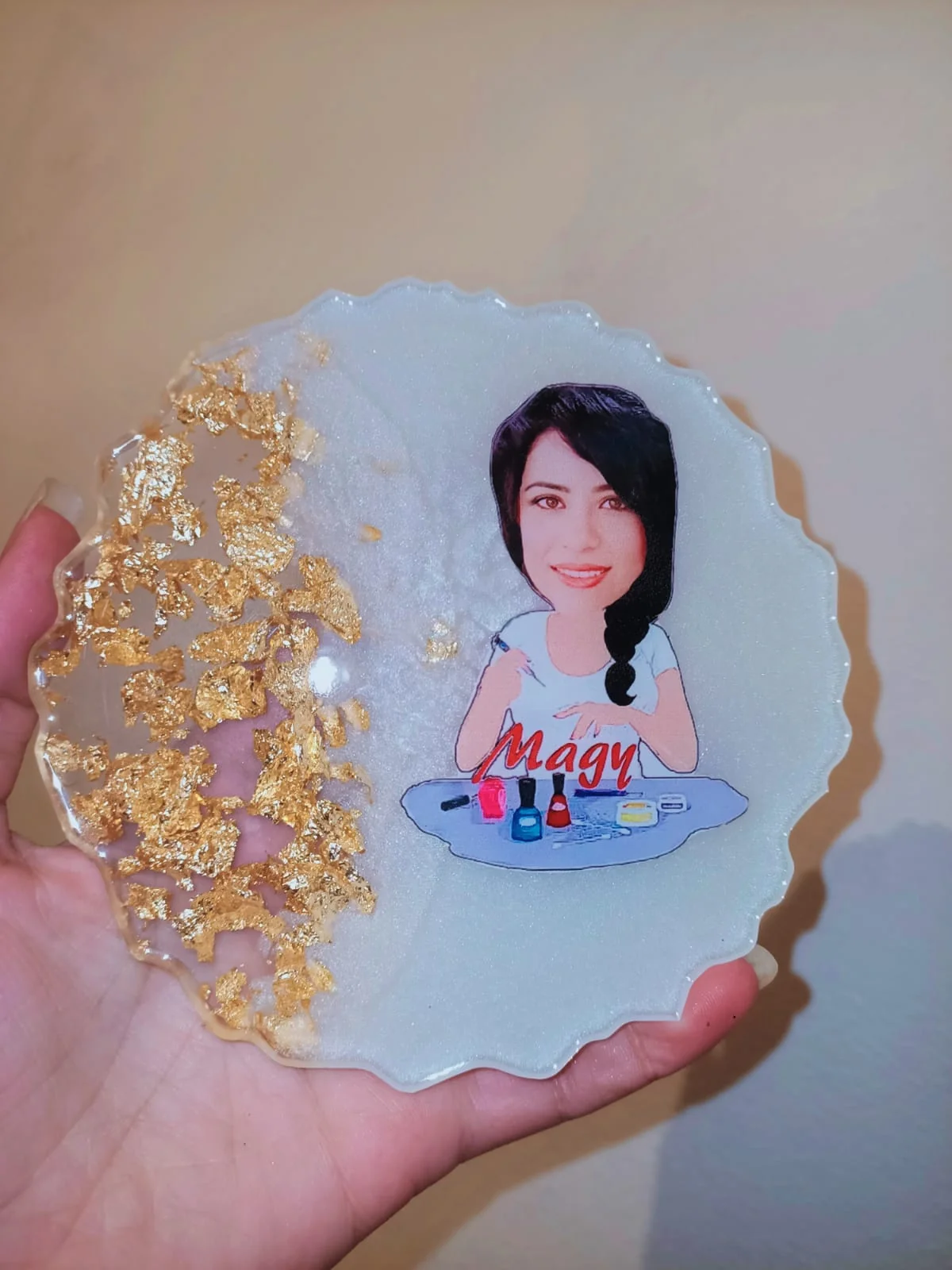 كوستر بالصورة أو اللوجو — ديكورات منزلية يدوية — Resin Aswan